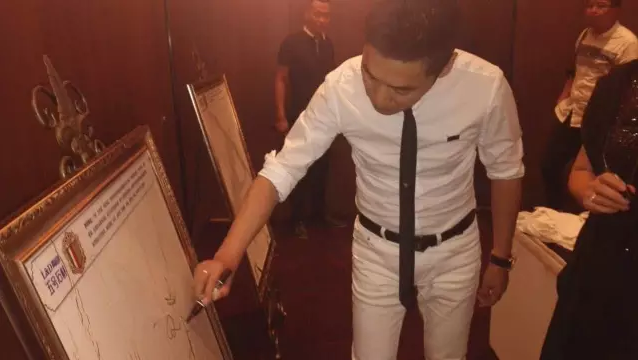 1481350598881936.png blob.png